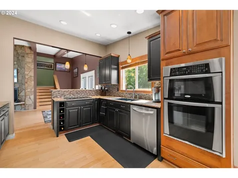 940 E 1st Avenue Camas WA 98607