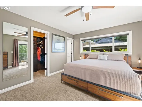 940 E 1st Avenue Camas WA 98607