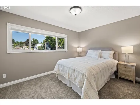 940 E 1st Avenue Camas WA 98607