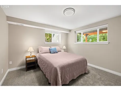 940 E 1st Avenue Camas WA 98607