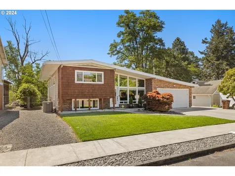 940 E 1st Avenue Camas WA 98607