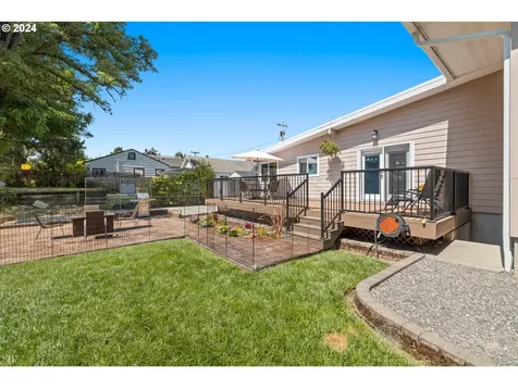 940 E 1st Avenue Camas WA 98607