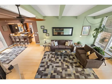 940 E 1st Avenue Camas WA 98607