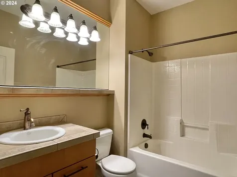 314 N X Street Washougal WA 98671
