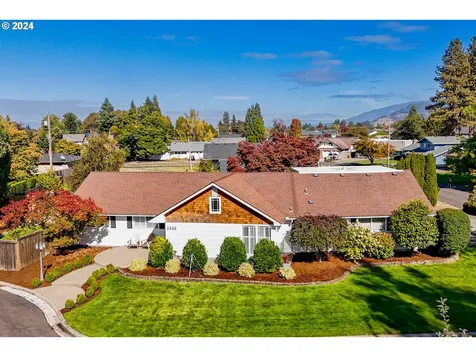 1440 Fetlock Court Eugene OR 97401