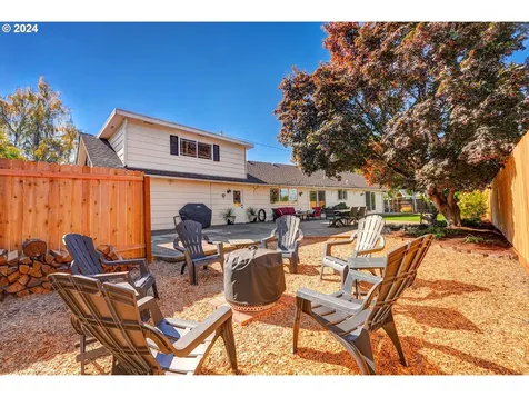 1440 Fetlock Court Eugene OR 97401