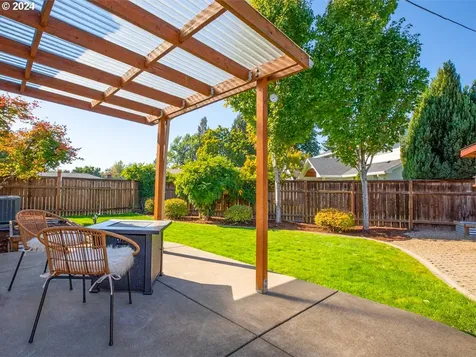1440 Fetlock Court Eugene OR 97401