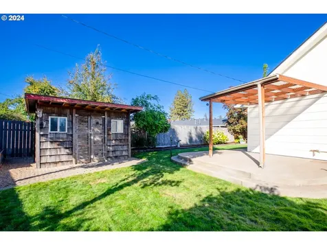 1440 Fetlock Court Eugene OR 97401