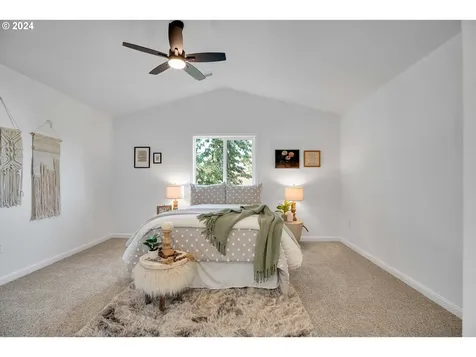 3325 N Baldwin Street Portland OR 97217
