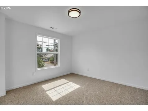 3325 N Baldwin Street Portland OR 97217