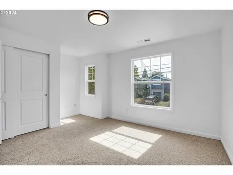 3325 N Baldwin Street Portland OR 97217