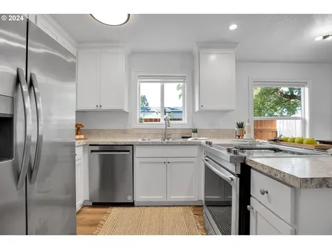 3325 N Baldwin Street Portland OR 97217