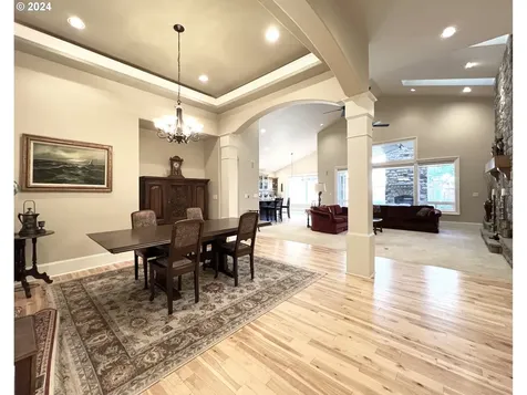 13546 Peters Road Lake Oswego OR 97035