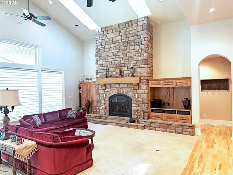 13546 Peters Road Lake Oswego OR 97035