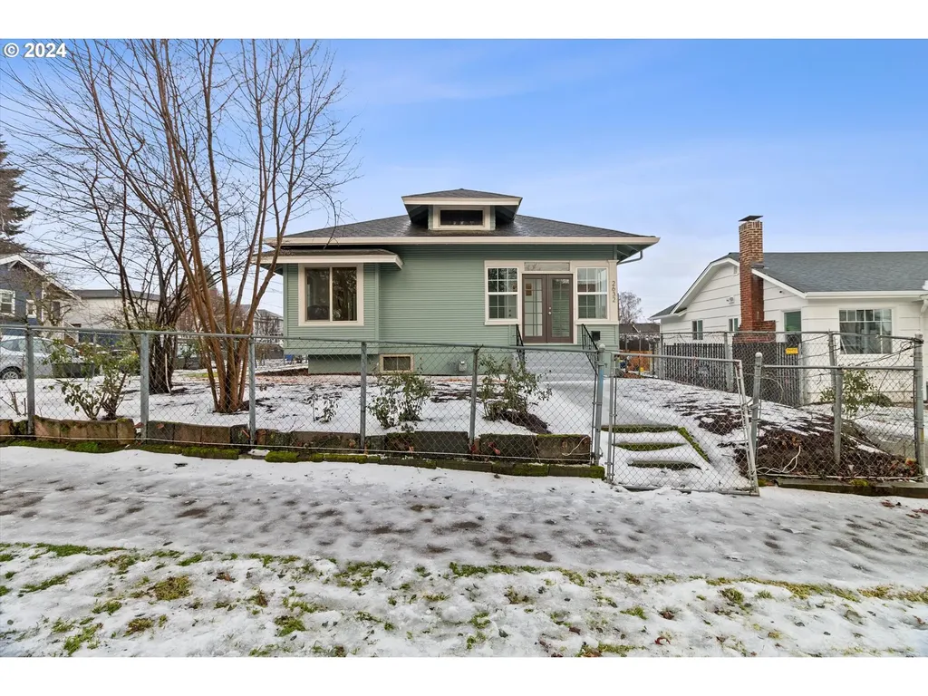 2632 Se Gladstone Street Portland OR 97202