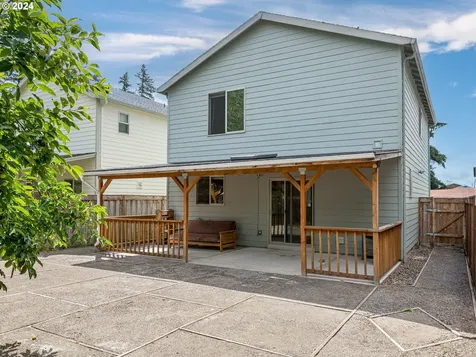 14817 Ne Couch Street Portland OR 97230