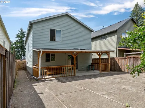 14817 Ne Couch Street Portland OR 97230
