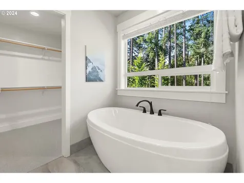 1578 SE 41st Loop Hillsboro OR 97123