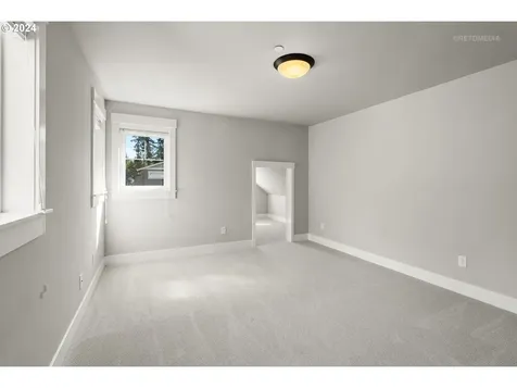 1578 SE 41st Loop Hillsboro OR 97123