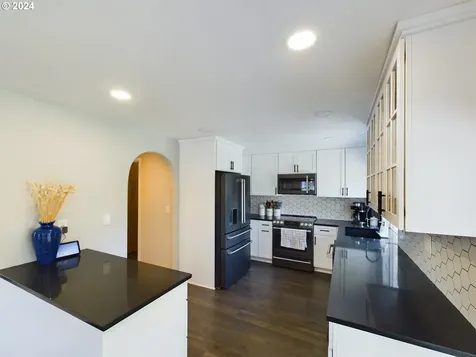 4518 Spring Meadow Avenue Eugene OR 97404