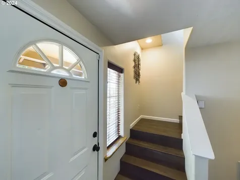 4518 Spring Meadow Avenue Eugene OR 97404