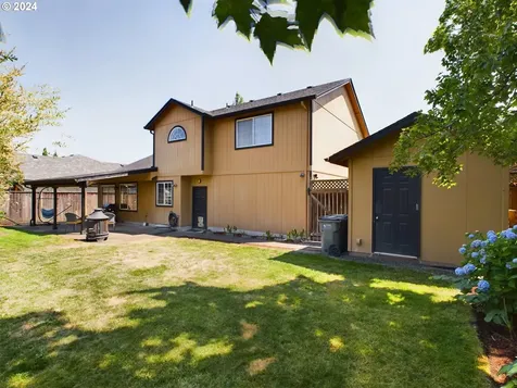 4518 Spring Meadow Avenue Eugene OR 97404
