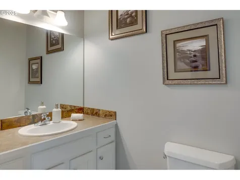 910 Samantha Street Hood River OR 97031
