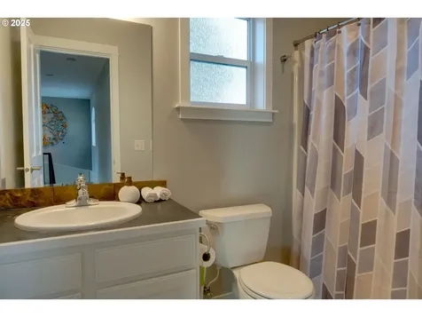 910 Samantha Street Hood River OR 97031