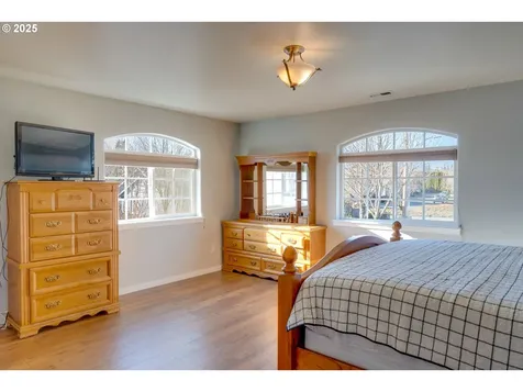 910 Samantha Street Hood River OR 97031