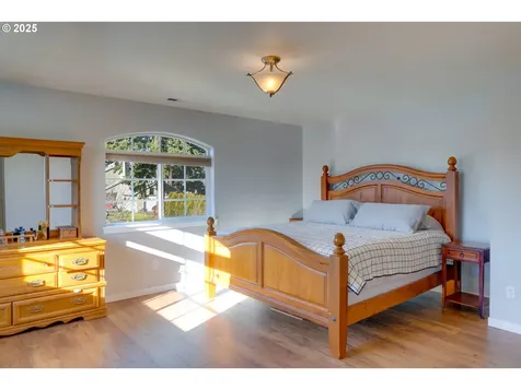 910 Samantha Street Hood River OR 97031