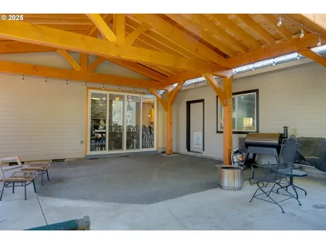 910 Samantha Street Hood River OR 97031
