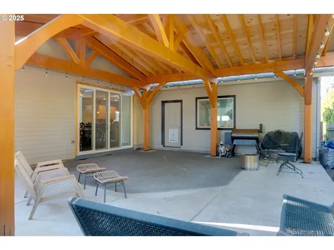 910 Samantha Street Hood River OR 97031