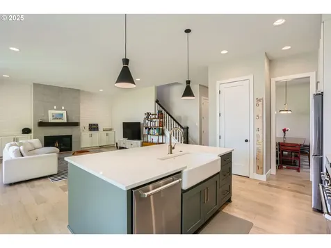 7414 SW 80th Terrace Portland OR 97223