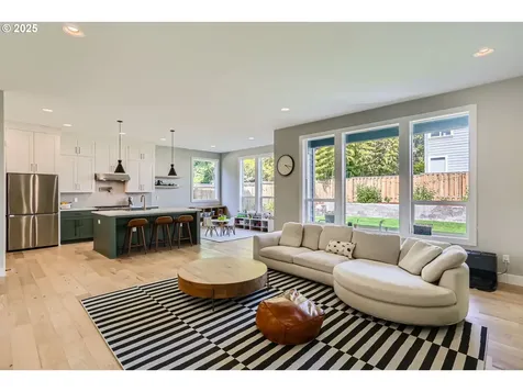 7414 SW 80th Terrace Portland OR 97223