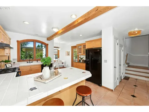 6901 SW 3rd Avenue Portland OR 97219