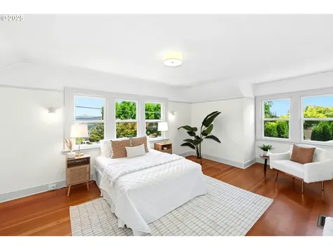 6901 SW 3rd Avenue Portland OR 97219