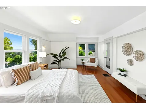 6901 SW 3rd Avenue Portland OR 97219