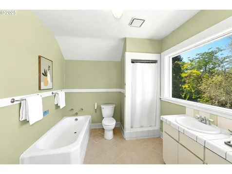 6901 SW 3rd Avenue Portland OR 97219