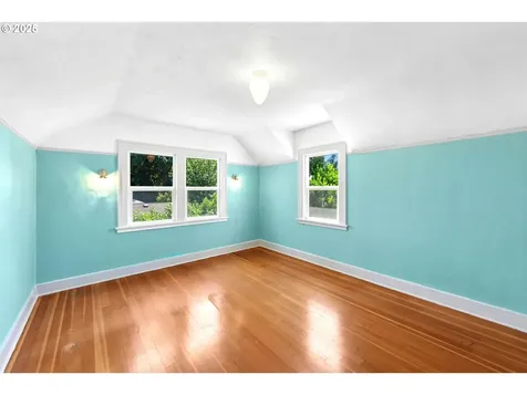6901 SW 3rd Avenue Portland OR 97219