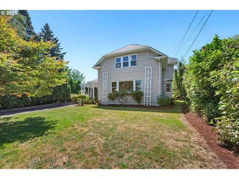 6901 SW 3rd Avenue Portland OR 97219