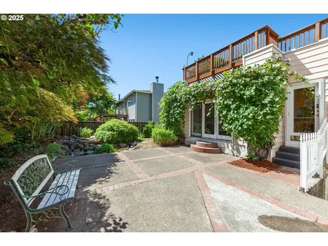 6901 SW 3rd Avenue Portland OR 97219