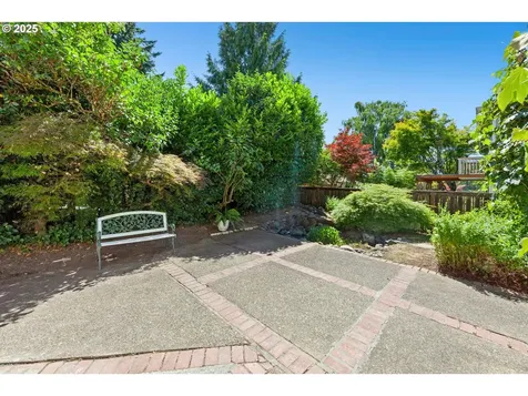 6901 SW 3rd Avenue Portland OR 97219