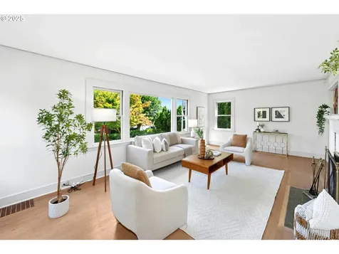 6901 SW 3rd Avenue Portland OR 97219