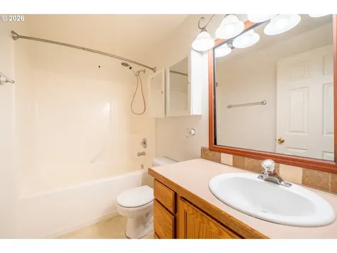 1844 SE 19th Street Lincoln City OR 97367