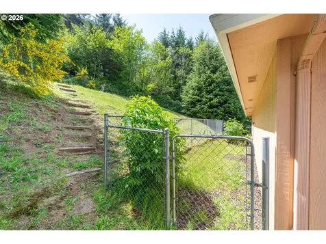 1844 SE 19th Street Lincoln City OR 97367