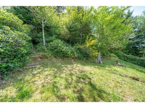 1844 SE 19th Street Lincoln City OR 97367