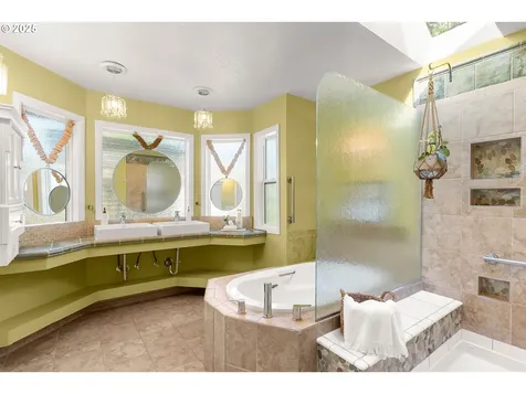 17720 NW Elk Run Drive Portland OR 97229
