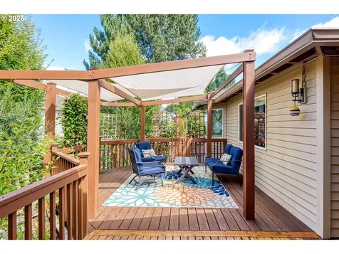17720 NW Elk Run Drive Portland OR 97229