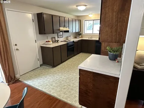 2828 SE 144th Avenue Portland OR 97236