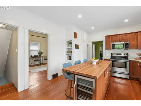 4532 SE 62nd Avenue Portland OR 97206
